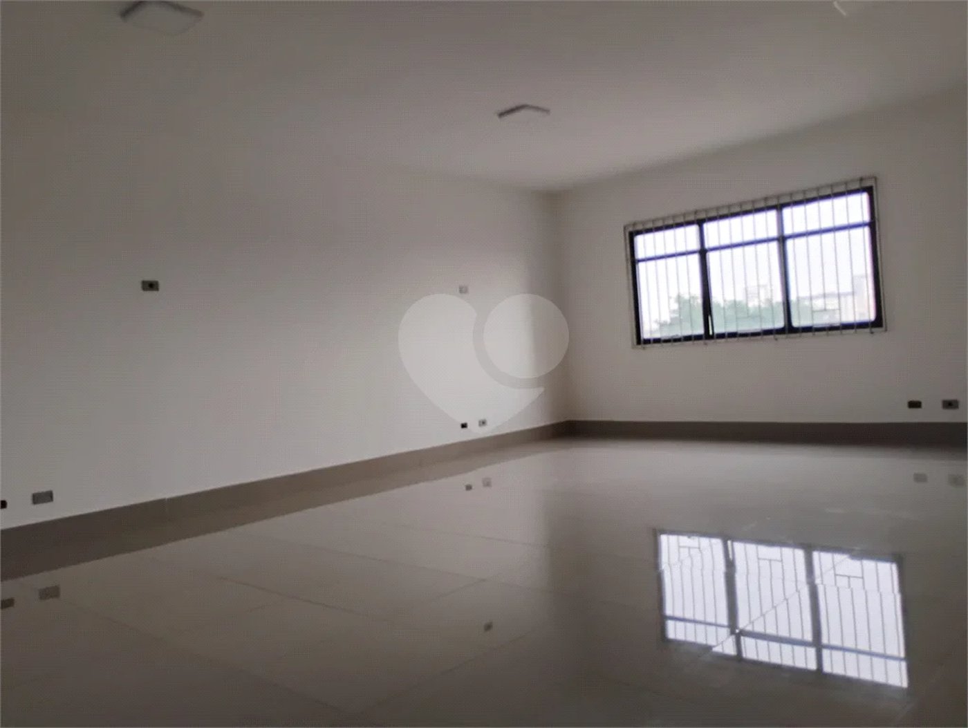 Ótima sala comercial para locação na Vila Santa Catarina
