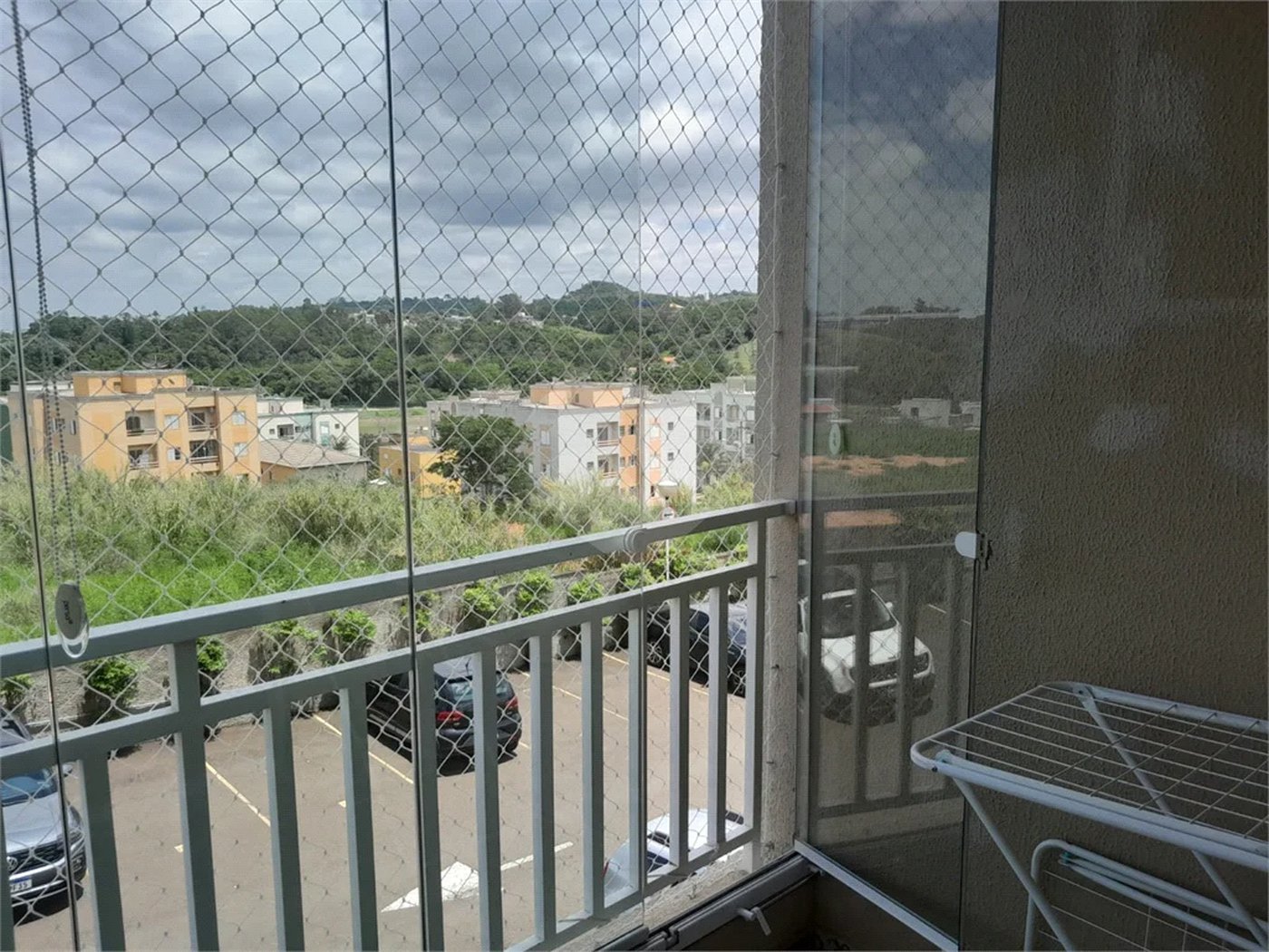 Apartamento à venda com 3 quartos, sendo 1 suíte,  em Jardim Bandeirantes, Louveira, SP