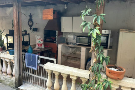 Casa com 300m², 5 quartos (3 suítes), 3 garagens, à venda em Itaquera