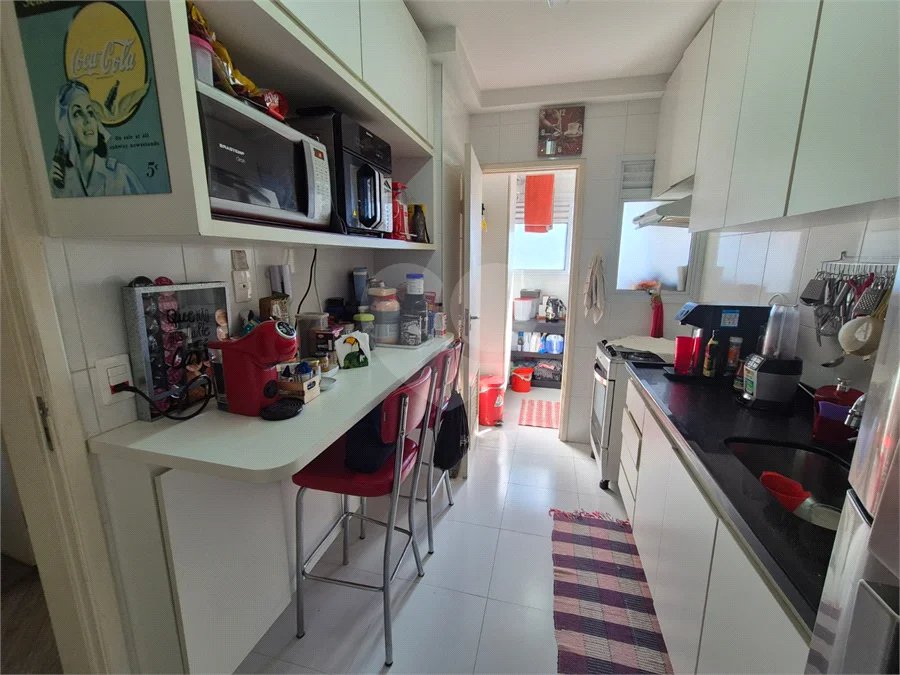 Apartamento Vila Mariana ,2 dormitórios sendo 1 suíte e 2 vagas.