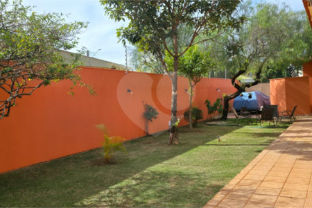 Casa à venda no Parque Fehr de 500m²
