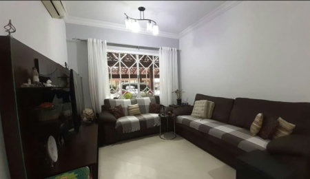 Sobrado espaçoso e completo em condomínio fechado no Bonfiglioli!