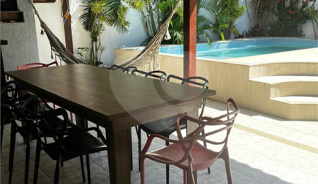 Casa em condomínio à venda com 4 quartos, sendo 2 suítes, em Peró, Cabo Frio, RJ