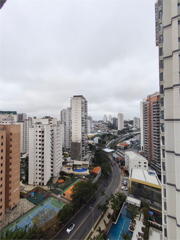 Lindo apartamento com 30 m², varanda e lazer completo, para locação na Chácara Klabin!