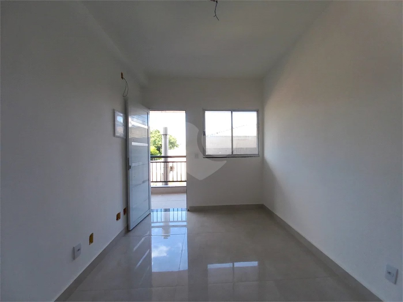 Apartamento Novo com 2 Dormitórios, Vaga e Quintal Privativo na Vila Isolina Mazzei