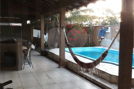 Casa térrea no Samambaia.