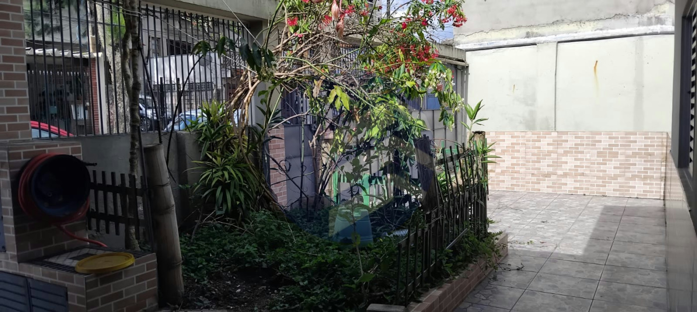 Casa Assobradada à Venda com 2 quartos em Jardim Celeste, São Paulo - SP