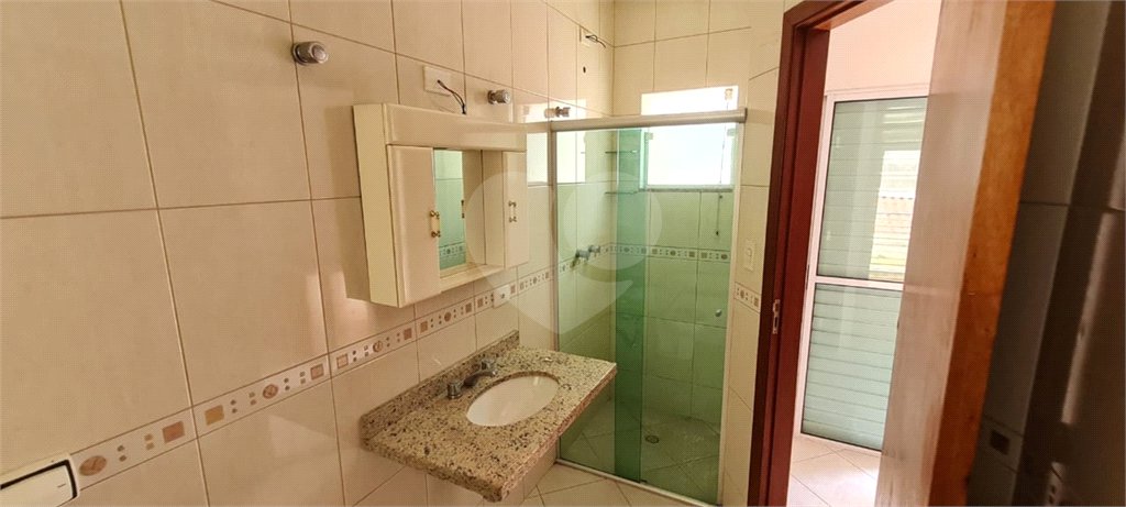 Sobrado a venda no Ipiranga de 220m² com 4 suítes e 2 vagas.Estuda permuta.