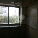 Apartamento 192m² à venda na Aclimação com 3 suítes e 3 vagas.