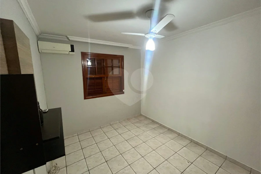 Casa Assobradada à Venda – Conforto, Excelente Acabamento e Localização Central