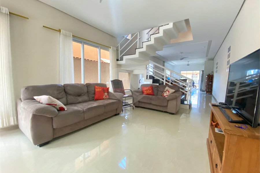 Casa à venda com 4 quartos, sendo 2 suítes,  em Morada da Praia, Bertioga, SP