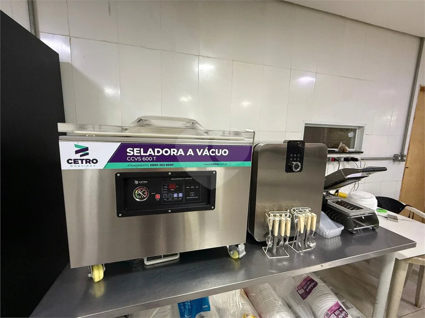 Chácara no Unileste, com espaço para eventos e cozinha industrial, na modalidade porteira fechada,