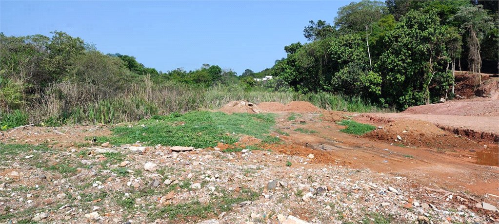 Terreno em Atibaia com 4.800 metros, pronto para construir, topografia plana, aceita financiamento