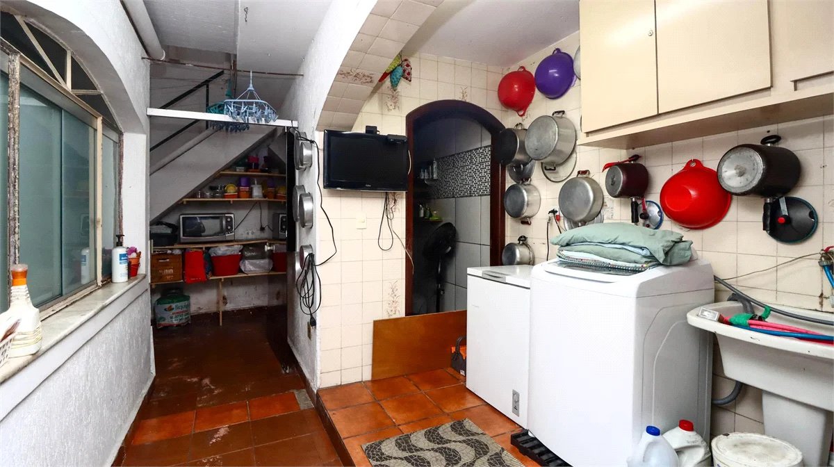 Casa à venda com 5 quartos, sendo 2 suítes,  em Vila Sônia, São Paulo, SP