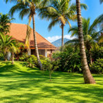 CASA DE ALTO PADRÃO A VENDA NA PRAIA DO GUAECÁ