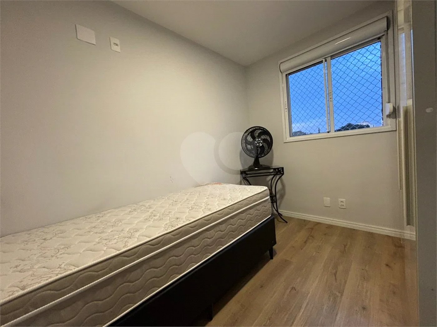 Apartamento para venda e locação com 2 quartos e 1 vaga na Vila Rosália