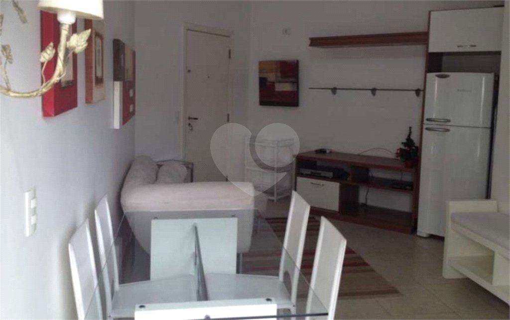 Apartamento em Cambuci