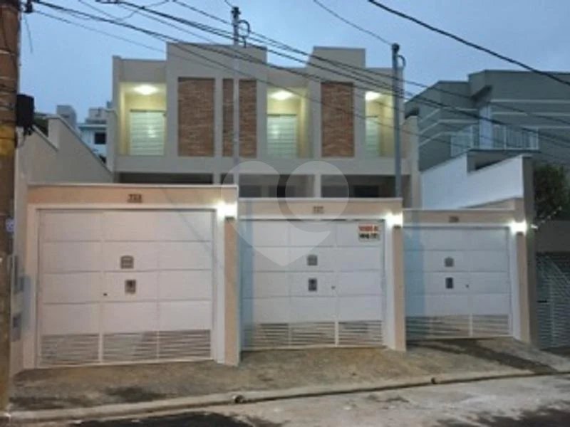 Sobrado novo nunca habitado.