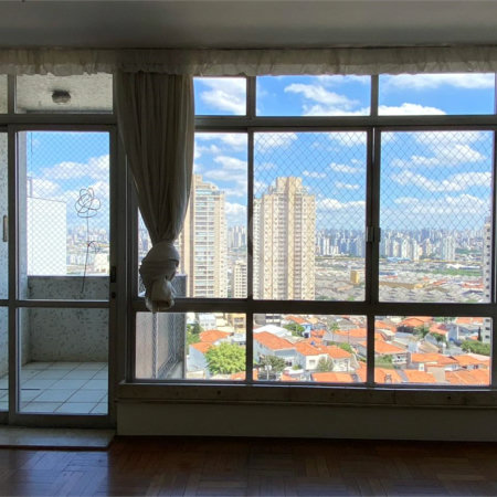 Apartamento à Venda | 327 m² | 4 dormitórios (1 suíte) | 2 vagas na Mooca!