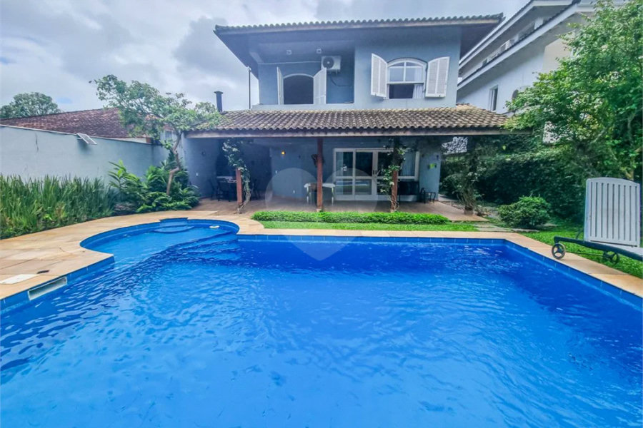 Casa à venda com 6 quartos, sendo 4 suítes,  em Riviera de São Lourenço, Bertioga, SP