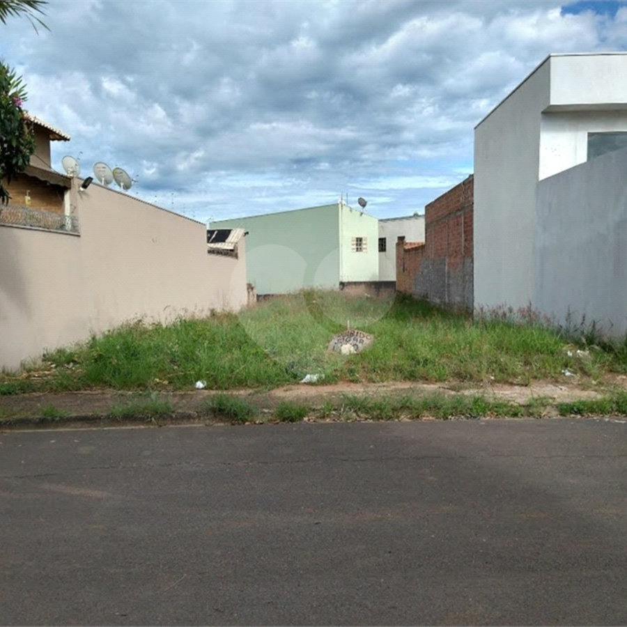 Terreno à venda no Jardim Embaré, (10x32) 320m².