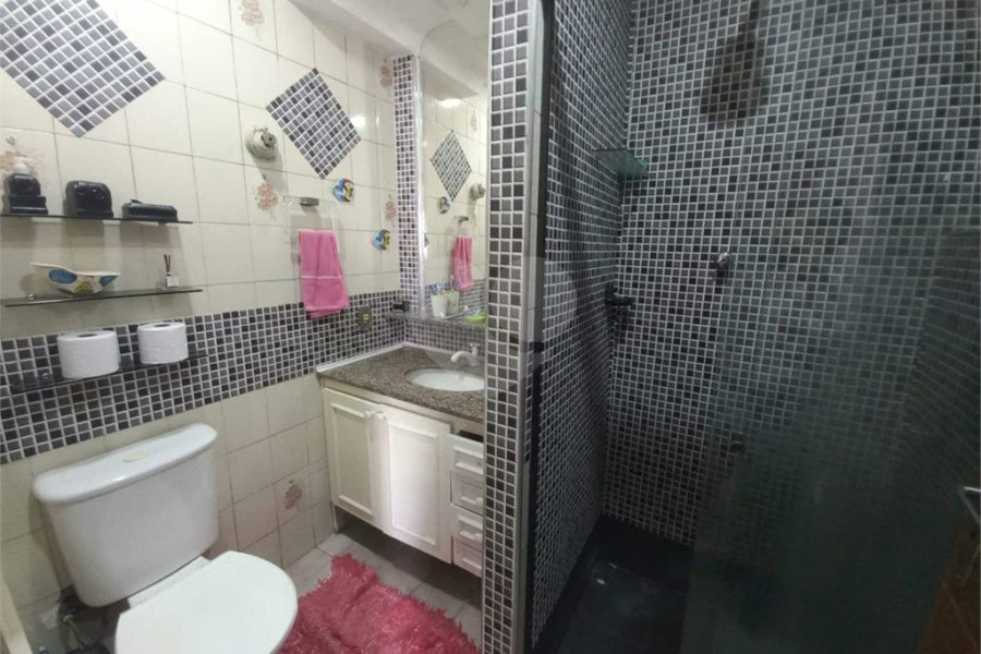 Casa à venda com 3 quartos, sendo 1 suíte, em Vila Campestre, São Paulo, SP