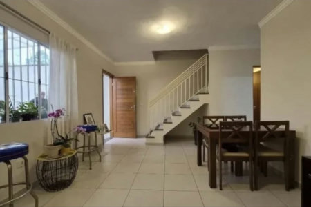 Casa à venda com 2 suítes em Jardim Monte Alegre, São Paulo, SP