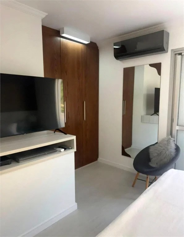 Casa à venda com 3 quartos, sendo 1 suíte, no condomínio Villas de São Francisco, São Paulo - SP
