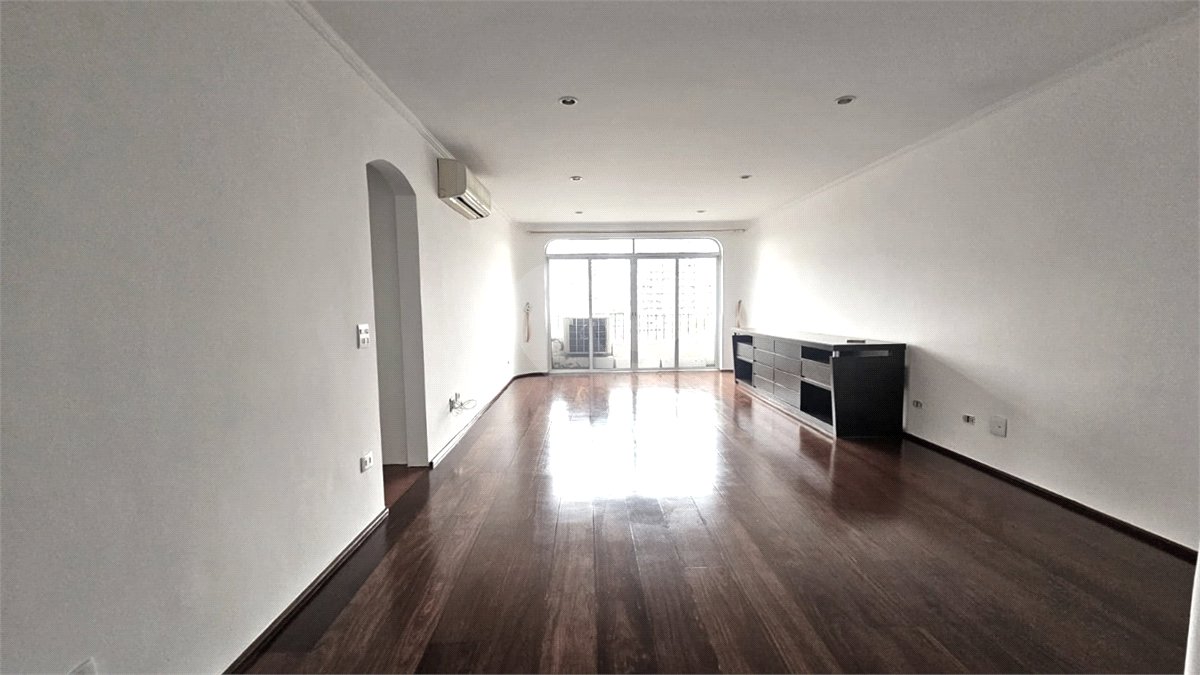 Apartamento para alugar com 3 quartos, sendo 1 suíte, em Granja Julieta, São Paulo, SP