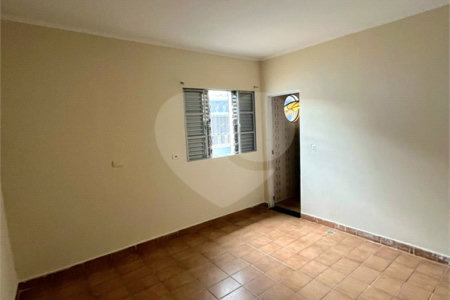 Duas casas no mesmo terreno – versatilidade e espaço no Jardim Cruzeiro do Sul