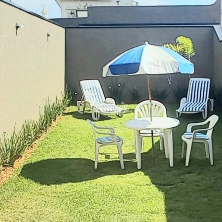 Casa à venda com 3 suítes em Alvinópolis, Atibaia, SP