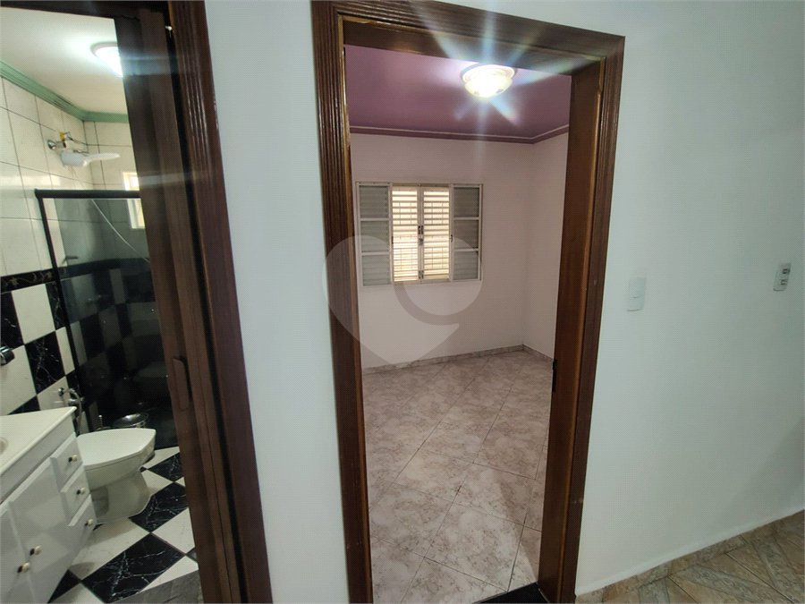 Casa ampla com 3 Quartos e 1 Suíte