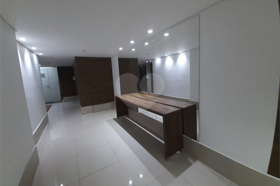 Apartamento 3 dormitórios sacada à venda no bairro de Santana em São Paulo