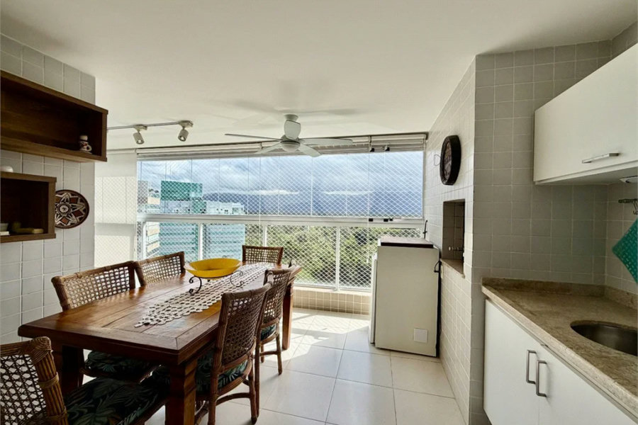 Apartamento à venda com 4 quartos, sendo 2 suítes, em Riviera de São Lourenço, Bertioga, SP