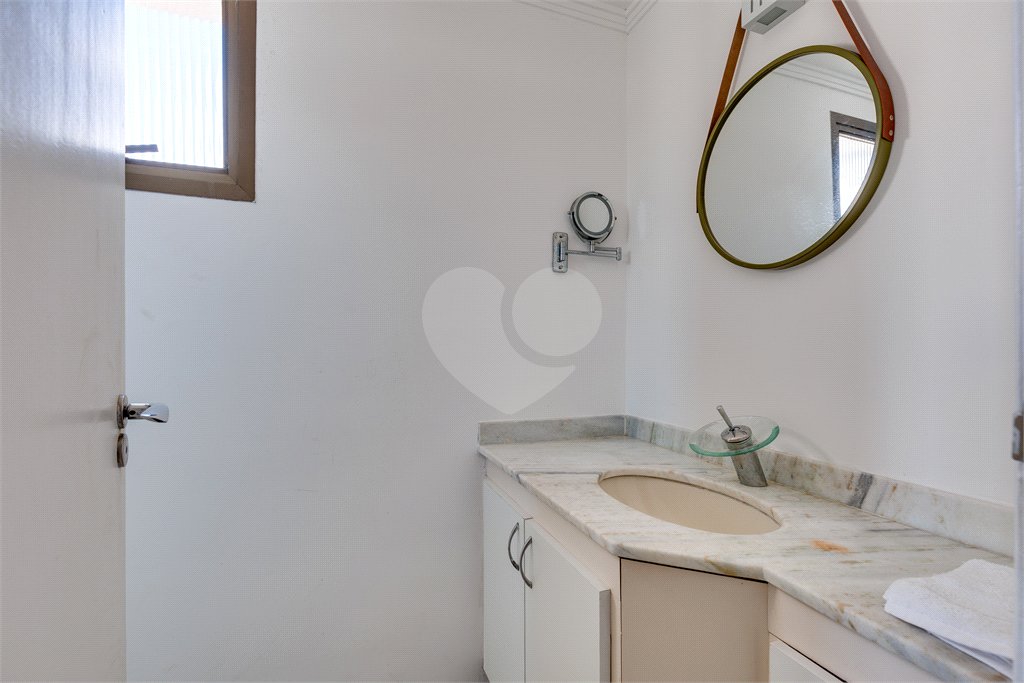 Apartamento à venda ou para alugar com 3 quartos, sendo 1 suíte,  em Alto da Boa Vista, São Paulo, SP
