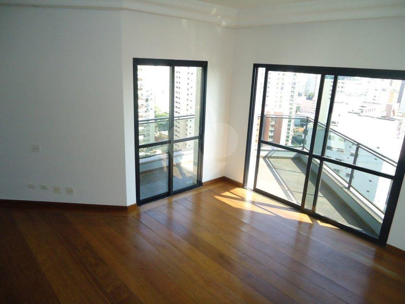 Cobertura duplex com churrasqueira e piscina