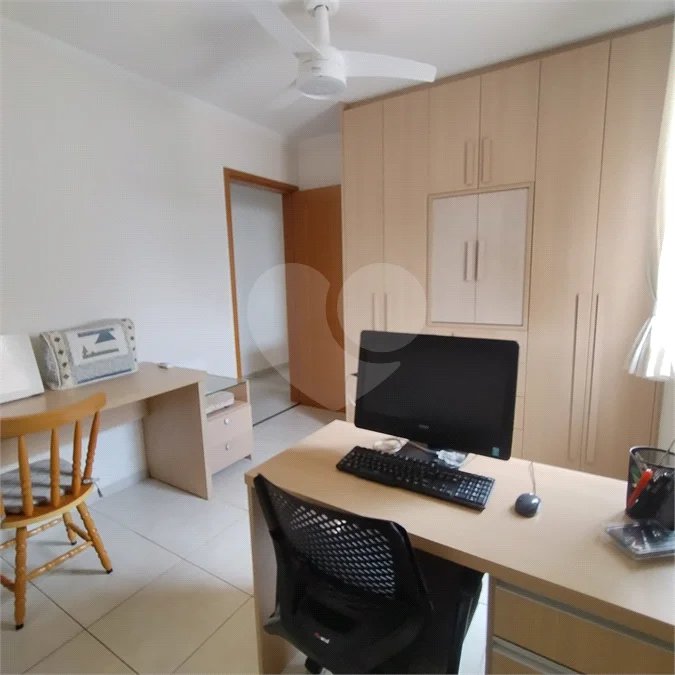 Apartamento em Atibaia com 2 dormitórios (1 suíte), 2 vagas de garagem, elevador, salão de festas, excelente localização