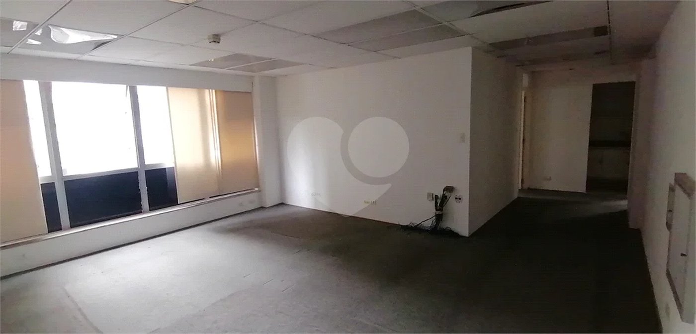 Sala comercial à venda em Higienópolis com 170 m2