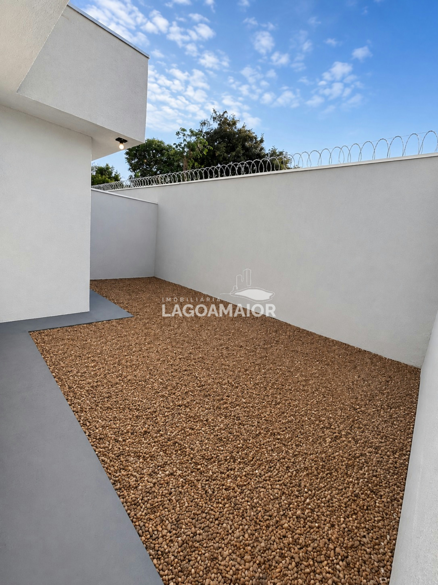 Casa à venda com 2 quartos no condomínio Alto do Capivari, Três Lagoas - MS