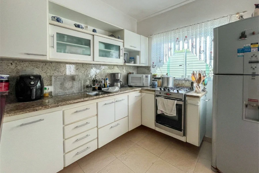 Casa à venda com 4 quartos, sendo 2 suítes, em Riviera de São Lourenço, Bertioga, SP