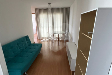 Oportunidade Única no Monte dos Pinheiros – Um lar completo esperando por você
