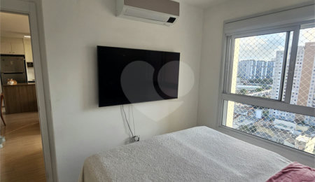 Apartamento à venda com 2 quartos, sendo 1 suíte,  em Mooca, São Paulo, SP