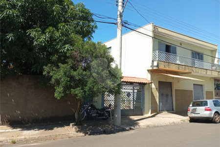 Casa Sobrado Residencial e Comercial no Maria Stella Fagá