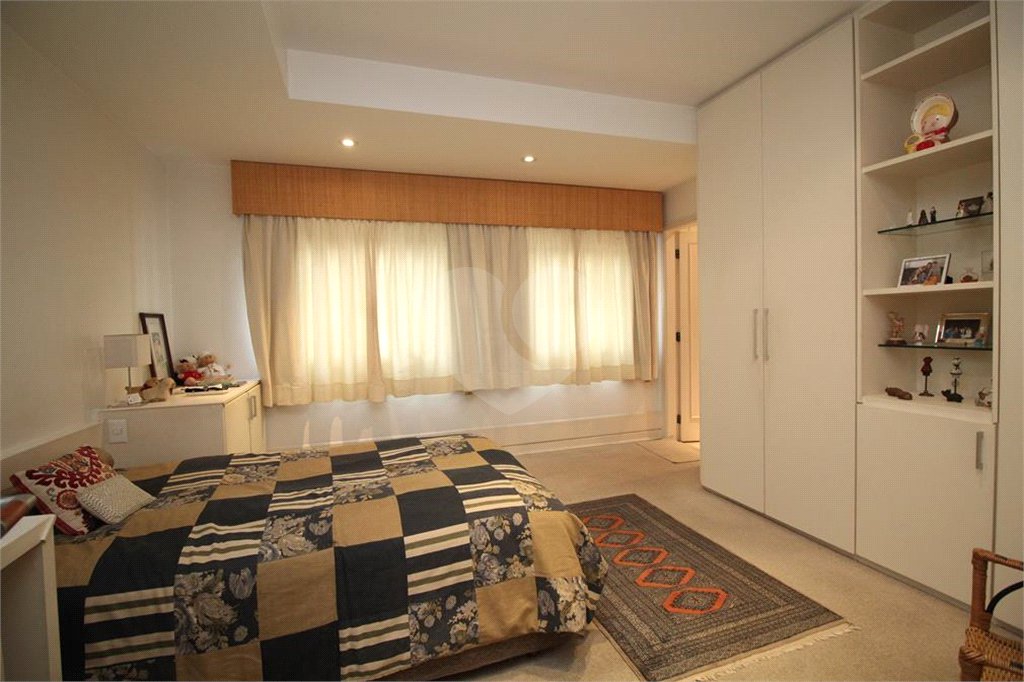 Casa à venda com 6 quartos, sendo 1 suíte, em Brooklin, São Paulo, SP