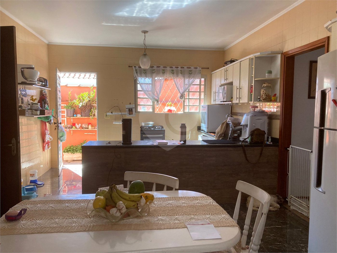 Vende-se excelente casa próxima ao Centro