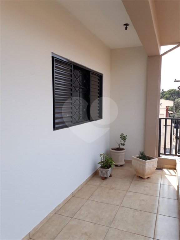 Sobrado à venda com 3 quartos em Jardim Bicão, São Carlos, SP