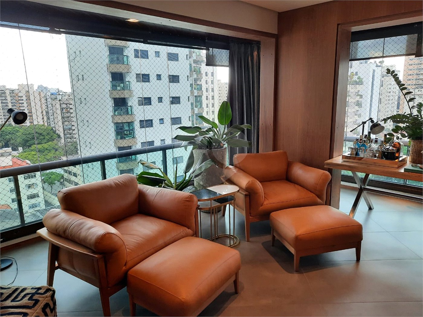 Apartamento de 257m² a venda em Moema, reformado, 4 dorms, 3 suítes, fora de rota,, 4 vagas