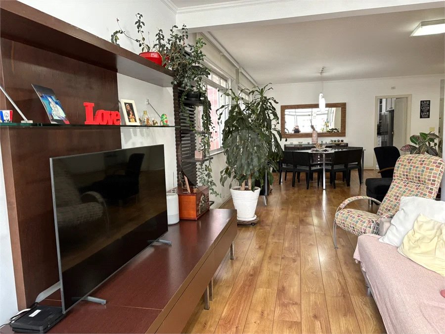 Apartamento Amplo e Mobiliado, 3 Dormitórios, 2 Vagas, Próximo à Paulista