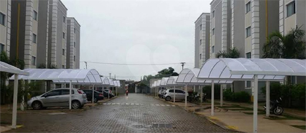 Apartamento no Condomínio Monte Nevada.
