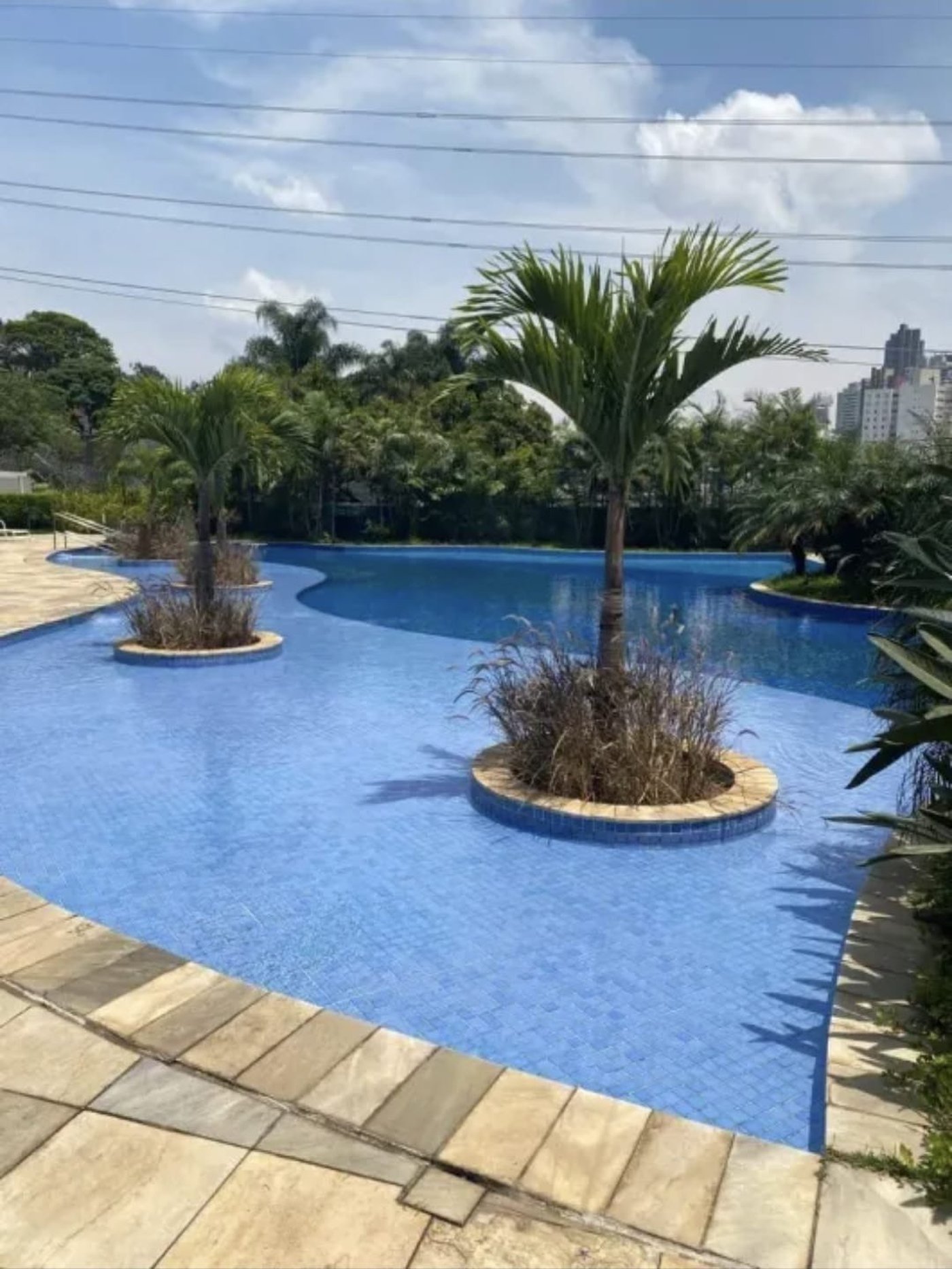 Apartamento à venda com 3 quartos, sendo 1 suíte,  em Cidade São Francisco, São Paulo, SP